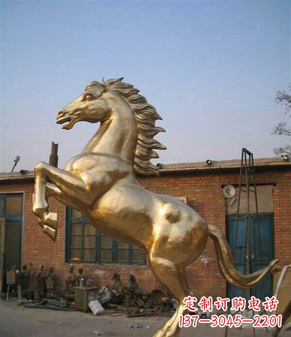 长春奔马精致瓷器