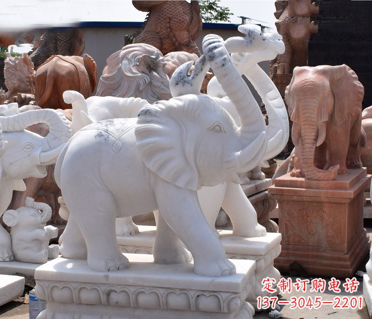 长春“优雅大象”汉白玉雕塑