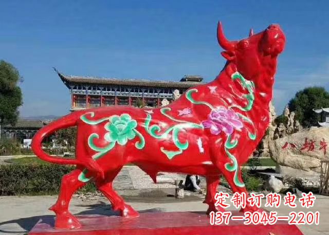 长春玻璃钢红牛雕塑