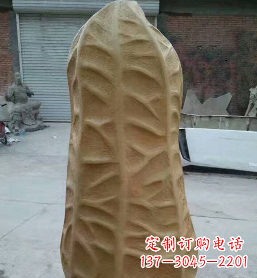 长春玻璃钢精美花生雕塑