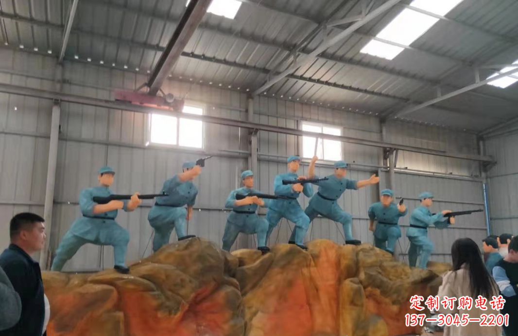 长春英雄雕塑玻璃钢仿真抗战人物景观雕塑