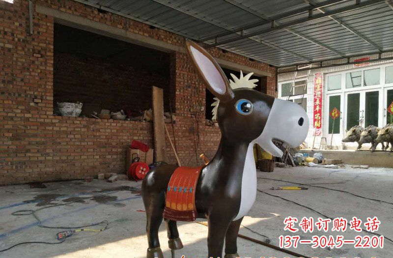 长春玻璃钢毛驴雕塑一种抒情的艺术形式