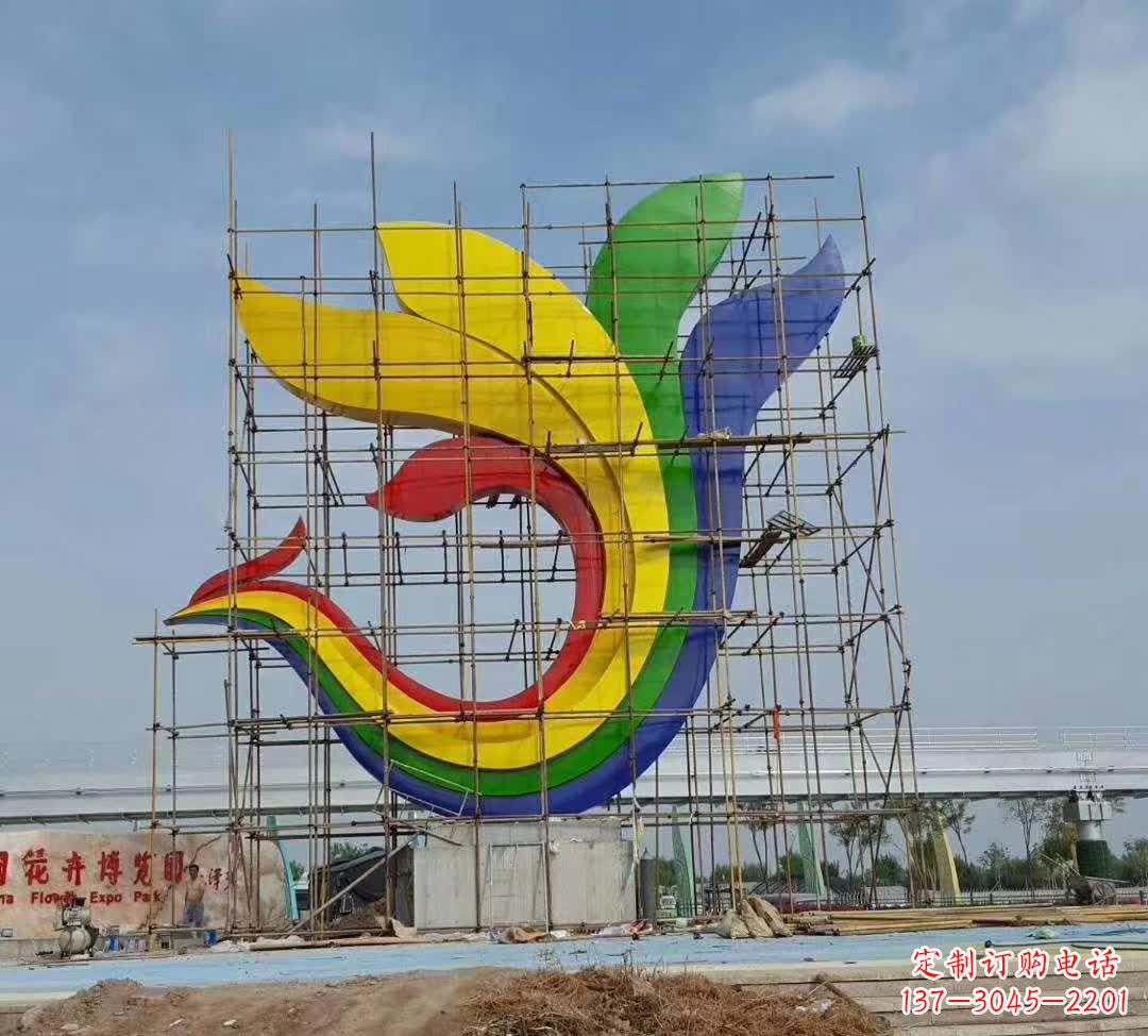 长春不锈钢彩色凤凰雕塑传承文化,融合美感