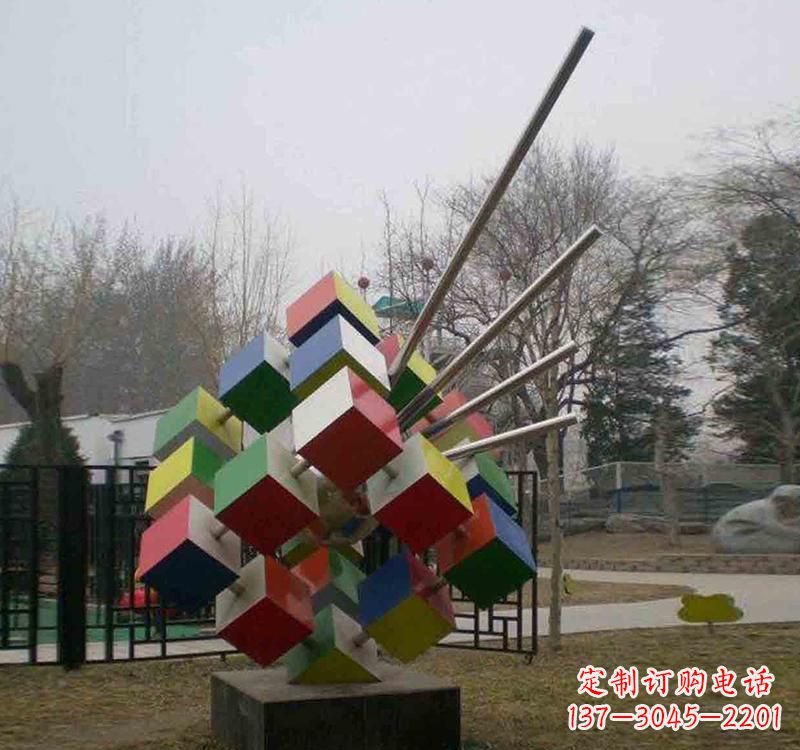 长春不锈钢彩色魔方雕塑艺术与智慧的结合