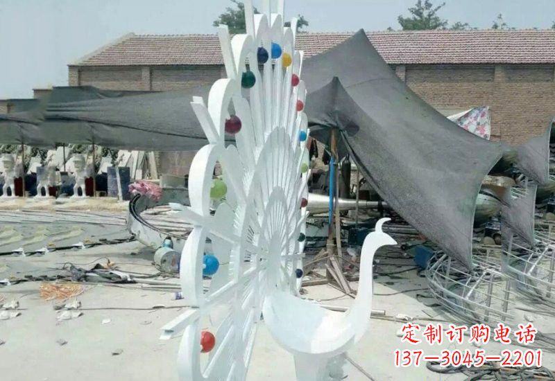 长春不锈钢孔雀雕塑精美绝伦