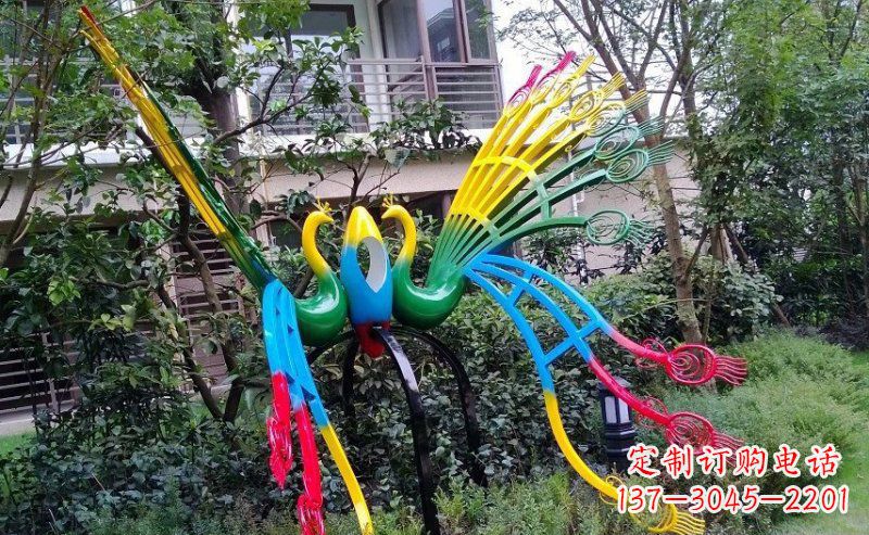 长春不锈钢孔雀雕塑——精美的艺术品