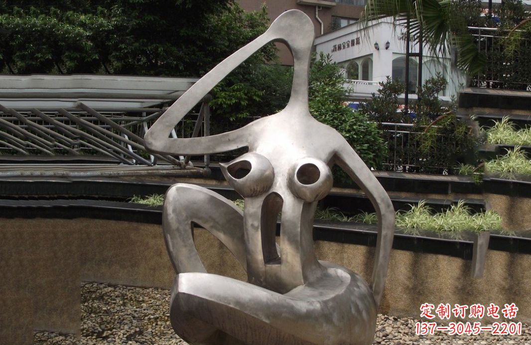 长春精美的不锈钢女人雕塑