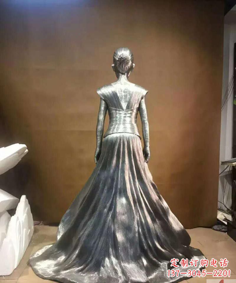 长春女性之美不锈钢抽象女人身影雕塑