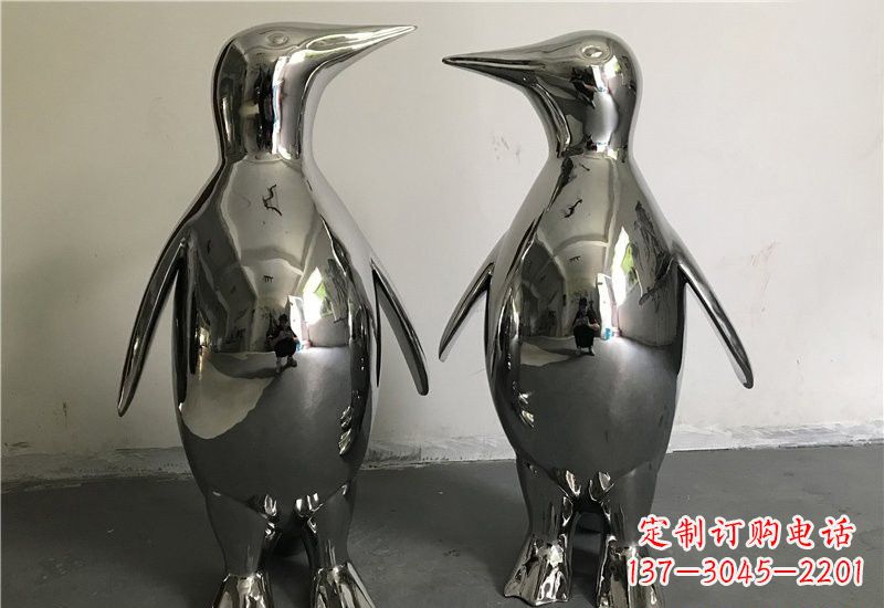 长春企鹅雕塑以不锈钢赋予生命