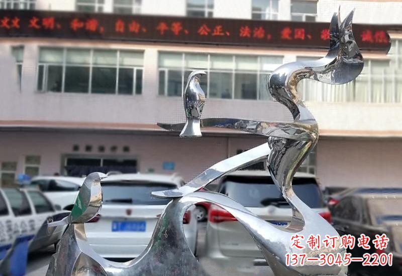 长春表达和平的不锈钢鸽子雕塑