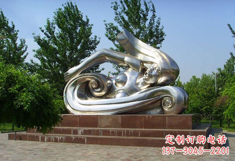 长春浪漫游泳不锈钢女孩雕塑