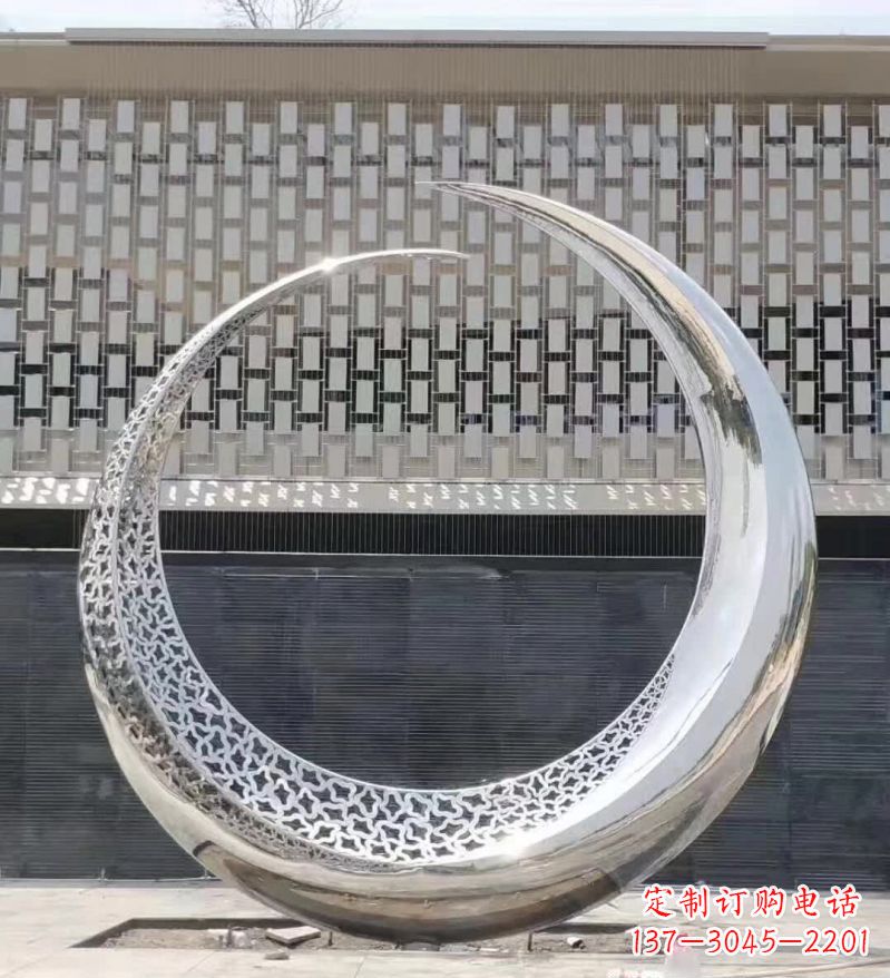 长春不锈钢月亮雕塑精美的艺术之作