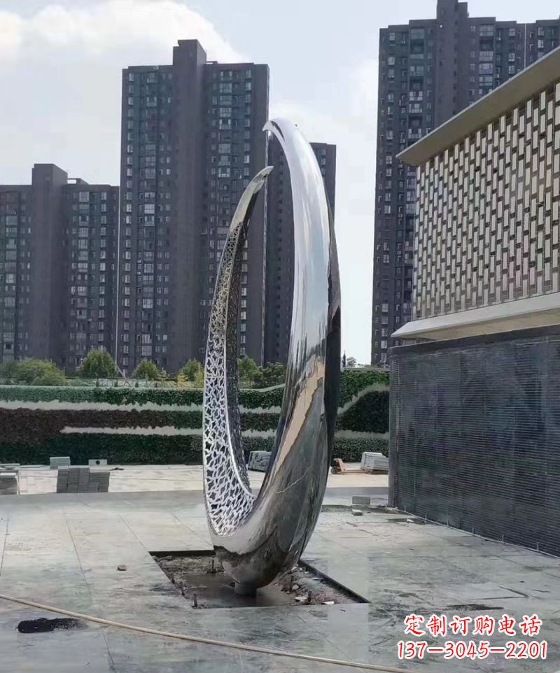 长春精美不锈钢月亮雕塑
