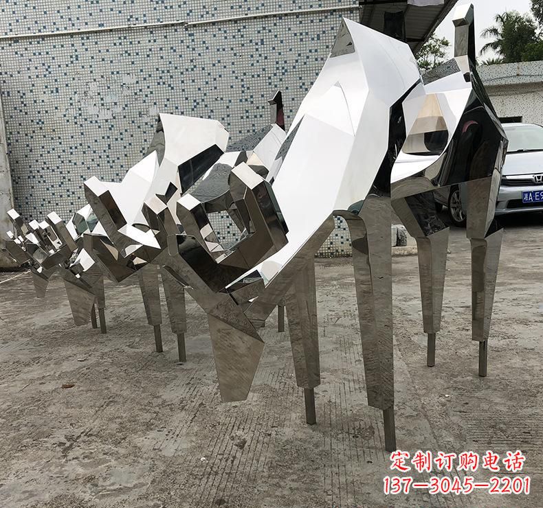 长春不锈钢小鹿雕塑把自然美景带入家中