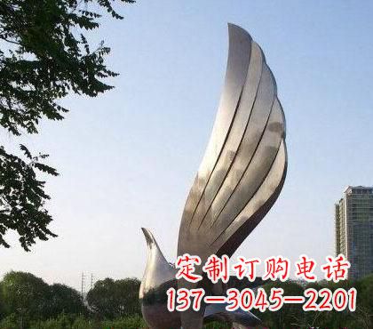 长春不锈钢鸽子雕塑美丽的象征
