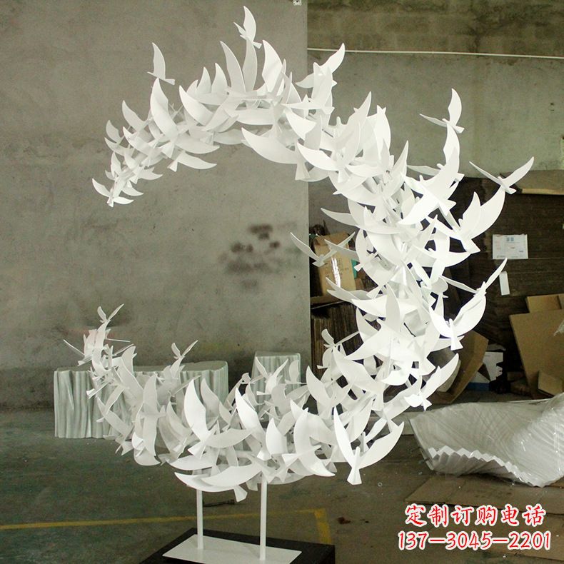 长春不锈钢鸽子翱翔的象征