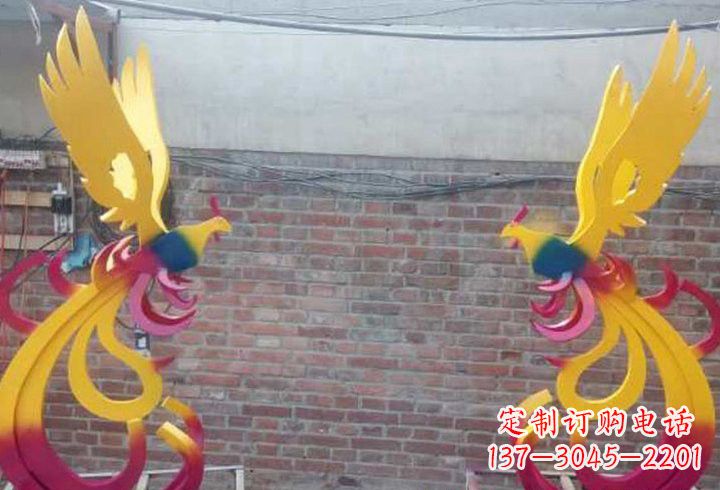 长春不锈钢公园彩色凤凰雕塑——艺术与自然的融合