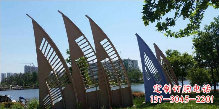 长春不锈钢公园的船帆雕塑