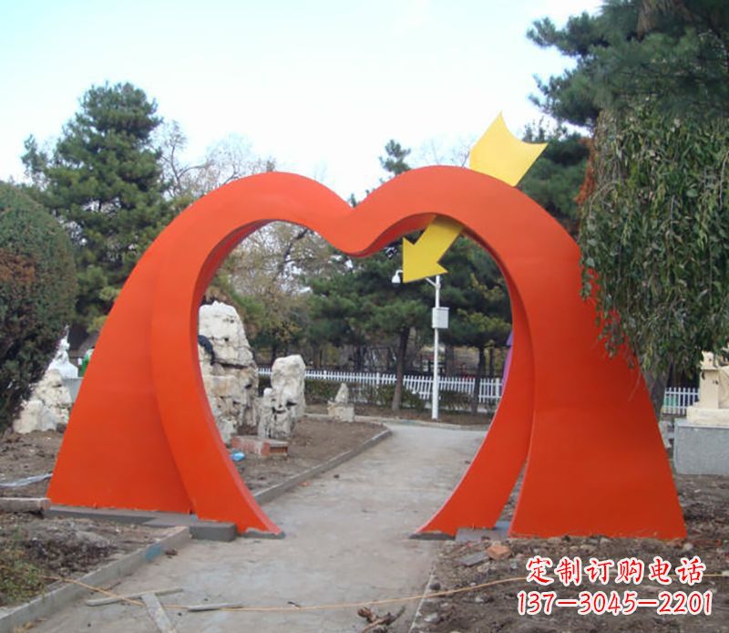 长春不锈钢拱门雕塑给空间增添灵动之美