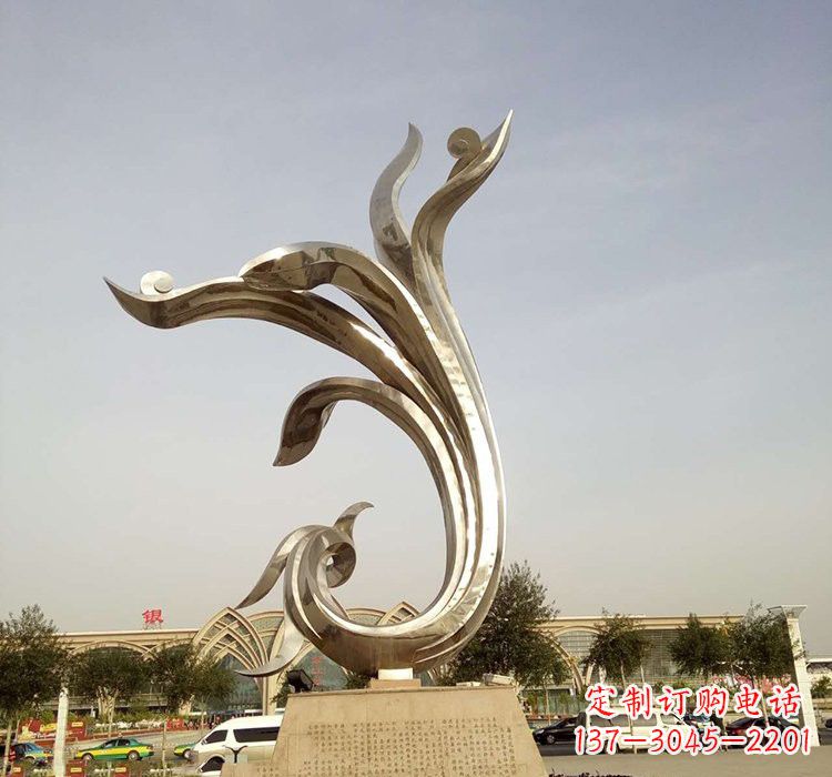 长春凤凰雕塑,让不锈钢广场更加精彩