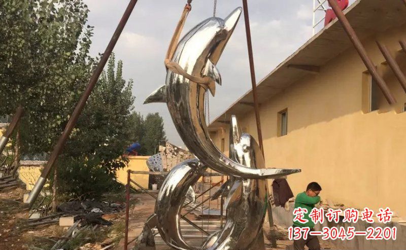 长春不锈钢海豚雕塑美丽而又神秘