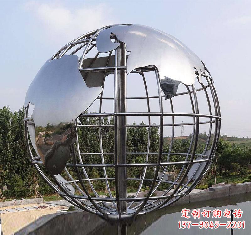 长春不锈钢户外地球仪雕塑一件既美观又能提醒人们环保的艺术品