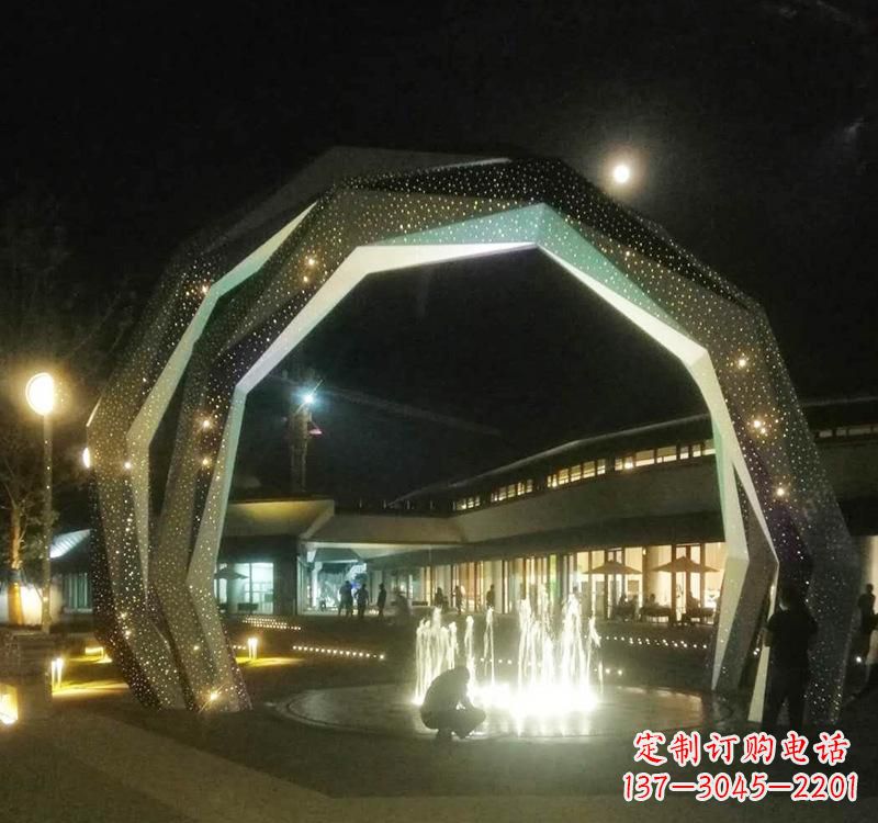 长春不锈钢户外拱门雕塑精美线条点缀美景