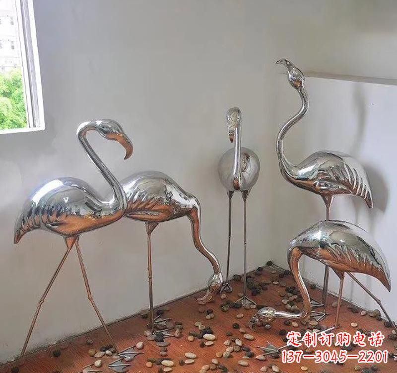 长春不锈钢火烈鸟象征勇气与活力