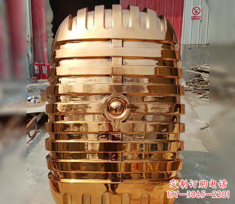 长春精美不锈钢话筒雕塑