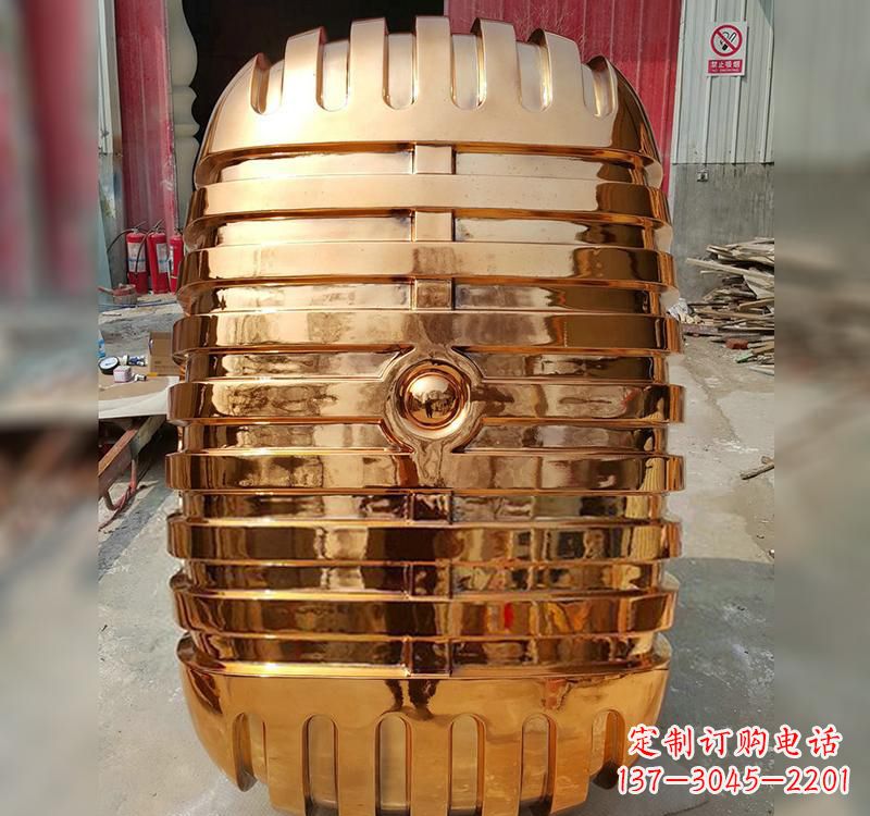 长春不锈钢话筒雕塑传承历史的象征