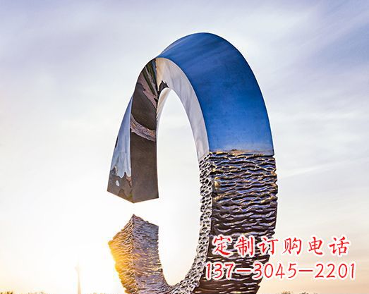 长春不锈钢景观圆环雕塑环绕自然之美
