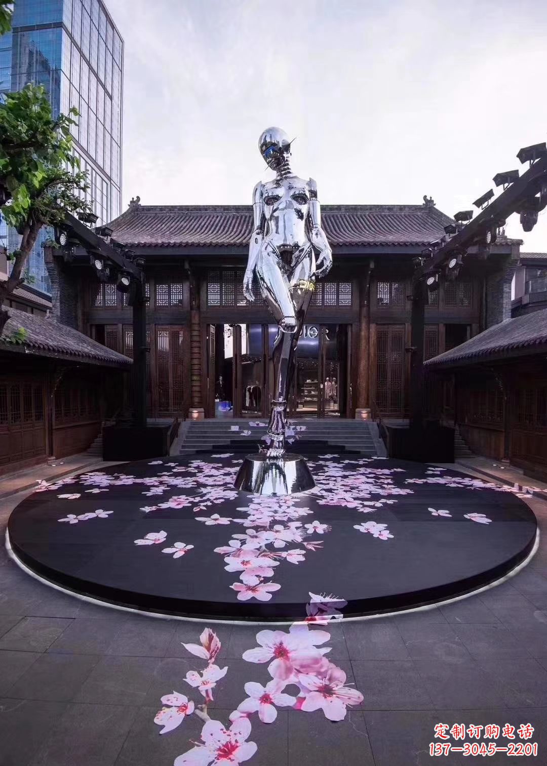 长春美女雕塑点亮城市之美