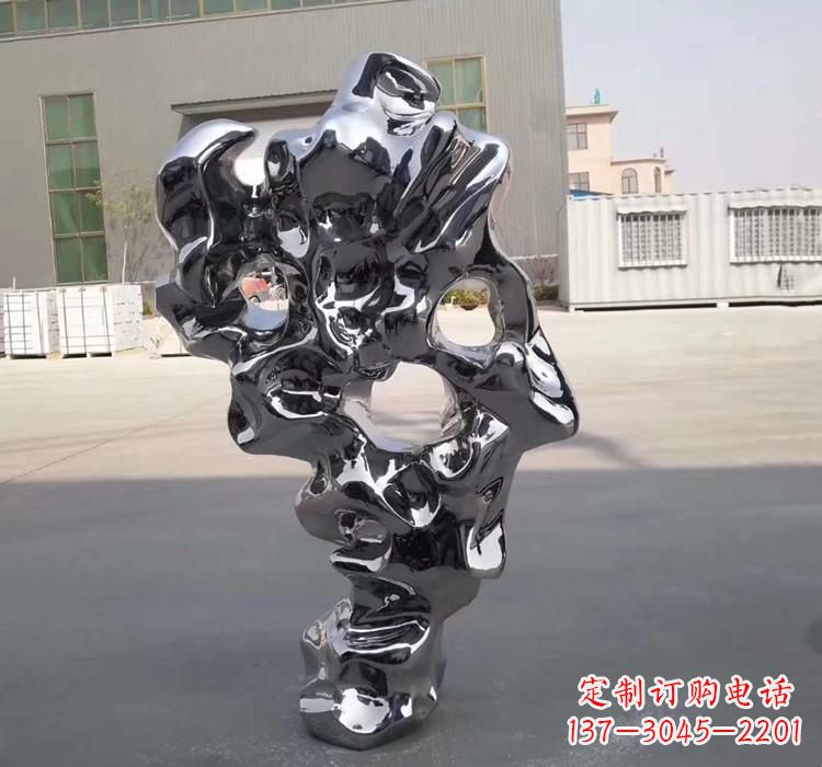 长春太湖石雕塑精美的艺术瑰宝