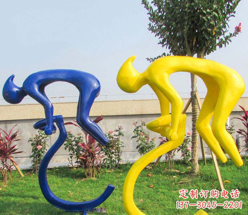 长春不锈钢骑自行车广场景观雕塑——给城市带来活力