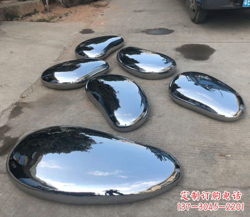 长春水滴雕塑——不锈钢的精美之作