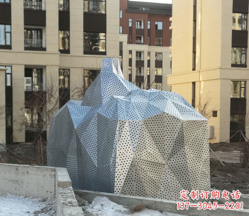 长春不锈钢小区假山雕塑雕塑点缀小区美景