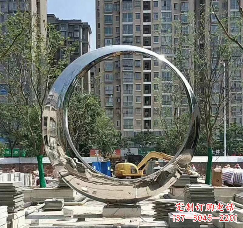 长春不锈钢艺术圆环雕塑——艺术的精粹