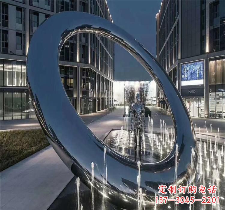 长春圆环景观雕塑令人惊叹的视觉奇观