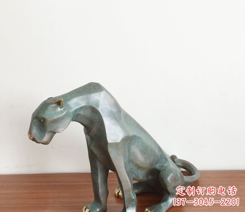 长春抽象豹子动物铜雕