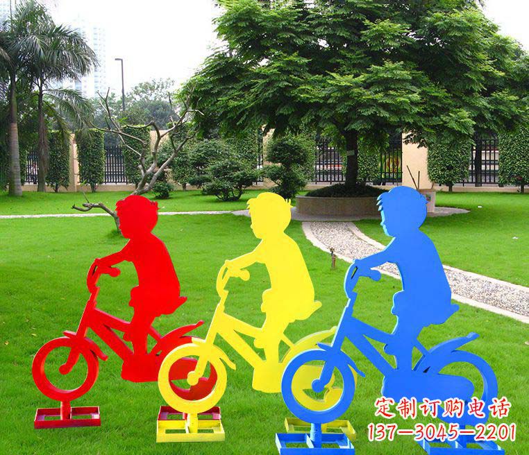 长春抽象男孩骑单车雕塑