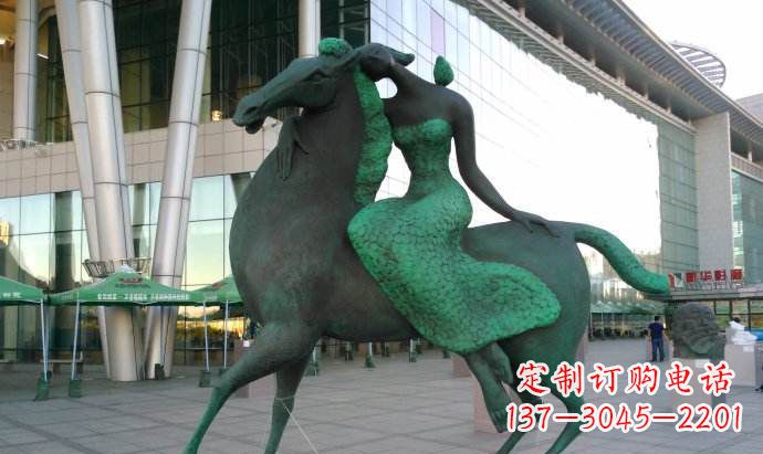 长春骑马雕塑让女孩的梦想变为现实