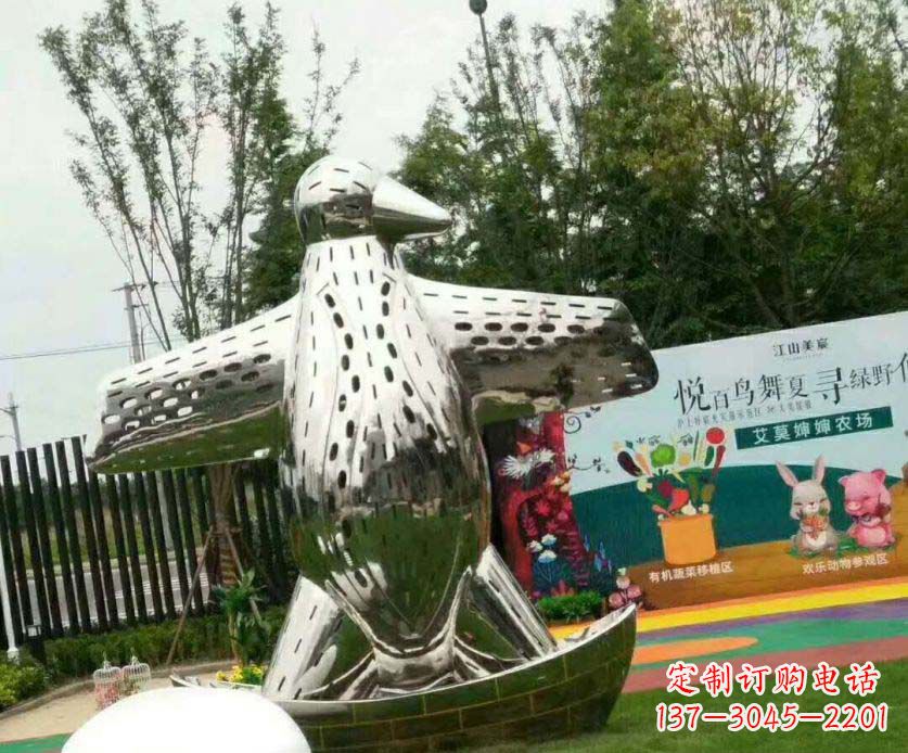 长春企鹅的精美雕塑