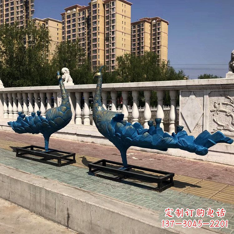 长春创意孔雀玻璃钢动物雕塑摆件