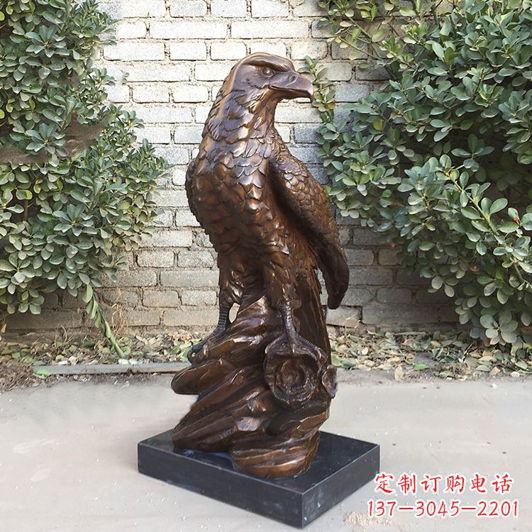 长春铸造精美的老鹰雕塑