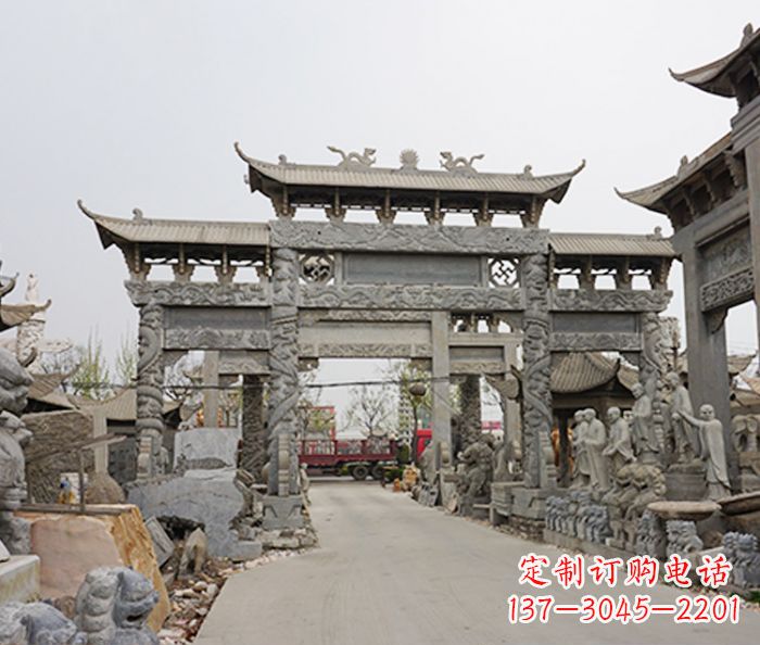 长春该牌坊雕塑。