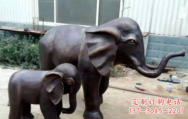长春浓情母子情·大象铜雕塑