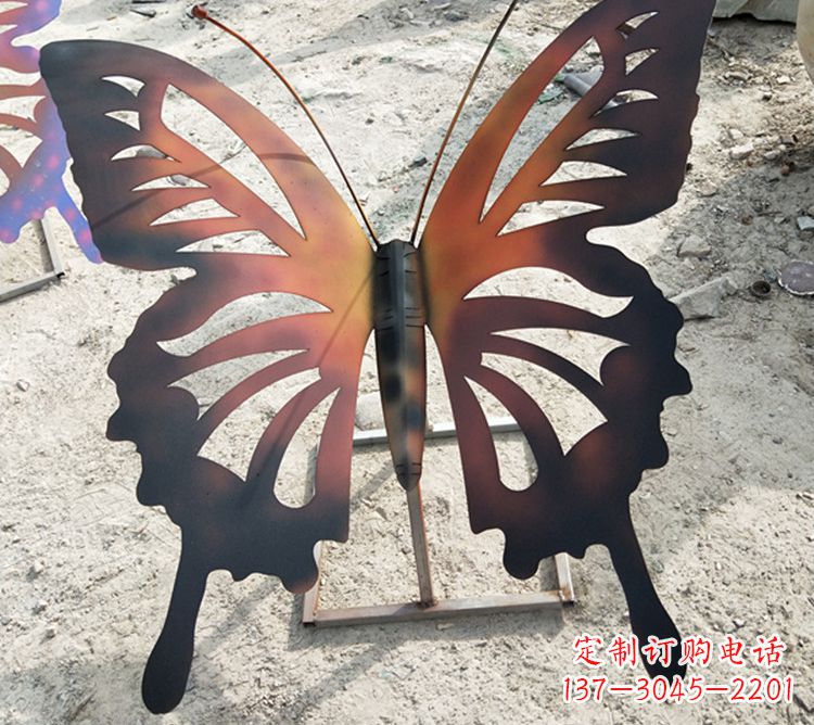 长春大型不锈钢铁艺蝴蝶雕塑,户外公园园林彩色昆虫摆件