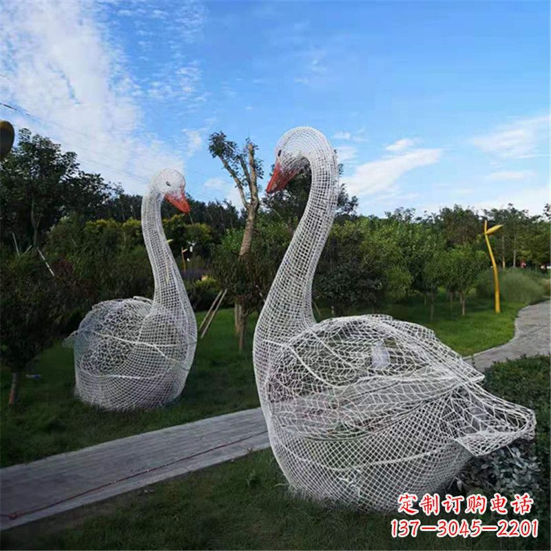长春梦幻般的大型网格天鹅景观动物雕塑