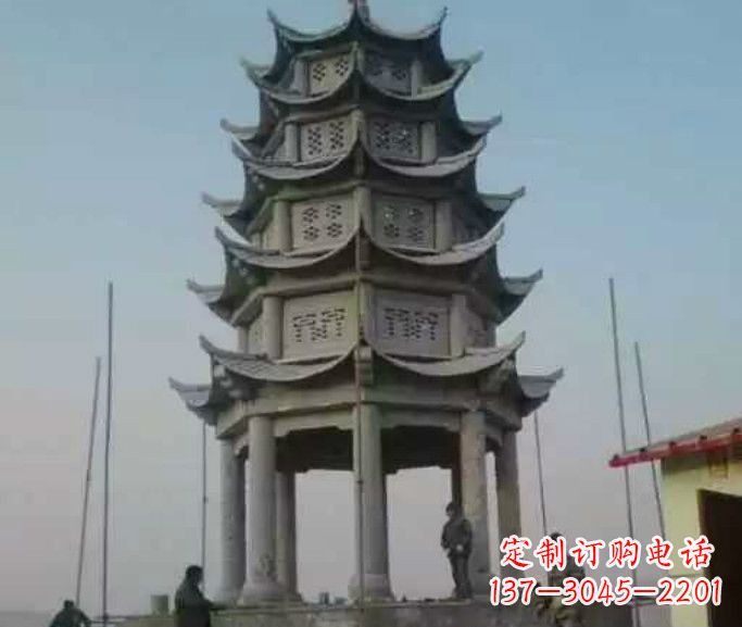长春精美绝伦的多层凉亭石雕