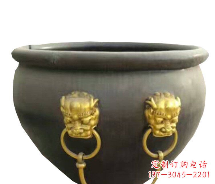 长春仿古鎏金狮子头水缸铜雕塑